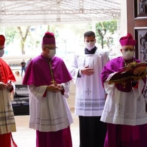 Capa: Missa e Posse de Dom Devair Araújo da Fonseca